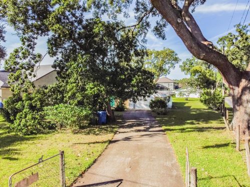 3305 Ehrlich Rd, Tampa FL  33618-2507 exterior