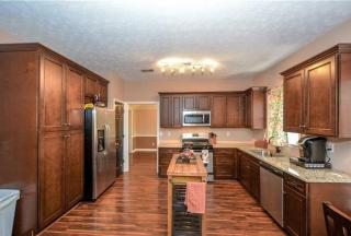 410 Meadowfield Trl, Lawrenceville GA  30043-5437 exterior