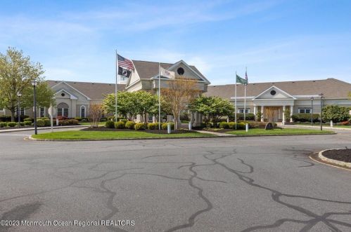 44 Cypress Point Ln, Jackson Twp NJ  08527-4017 exterior