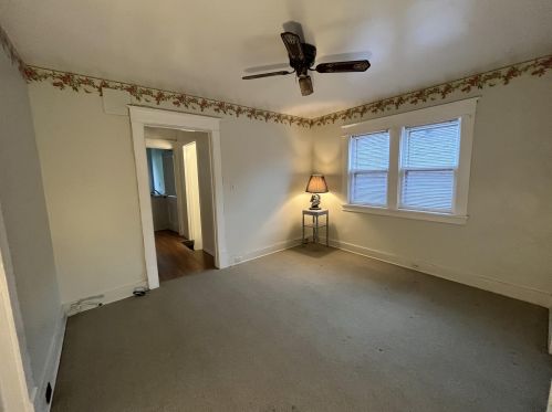 876 Courtney St, Grand Rapids MI 49504-3139 exterior