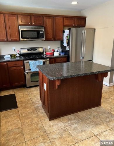 48 John St, East Rutherford NJ  07073-1026 exterior