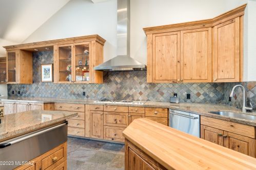 7141 Grey Fox Ln, Tucson AZ  85750-1376 exterior