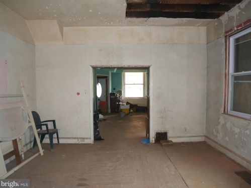 3311 16th St, Philadelphia PA  19140-4902 exterior