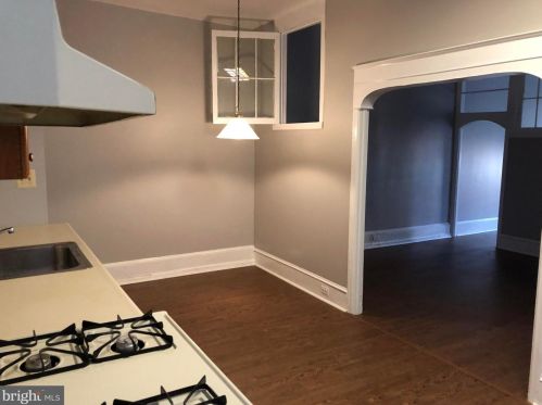 802 2nd St, Philadelphia PA 19122-3324 exterior