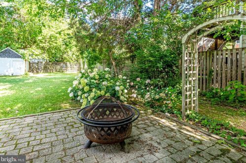 1801 Commonwealth Ave, Alexandria VA 22301-1403 exterior