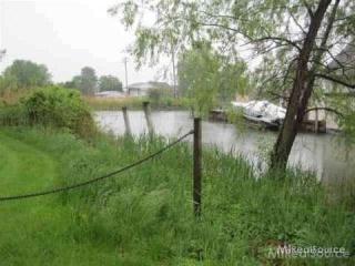 472 Willard Ave, Algonac, MI 48001-1826