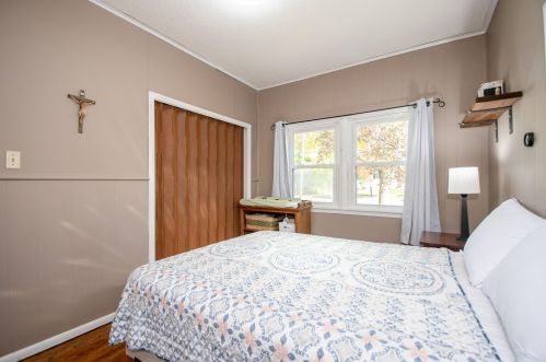 1151 Charlton St, Saint Paul MN 55118-2119 exterior