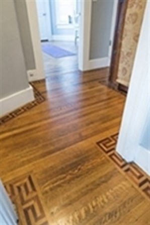 257 Broadway St, Chicopee MA 01020-2604 exterior