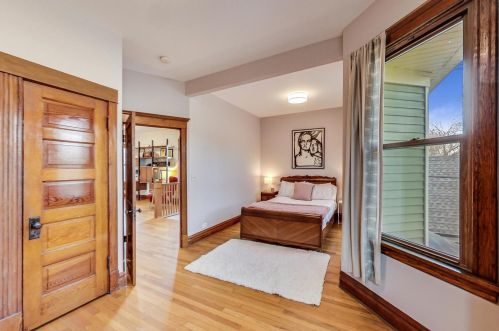 4244 Bell Ave, Chicago IL 60618-2904 exterior