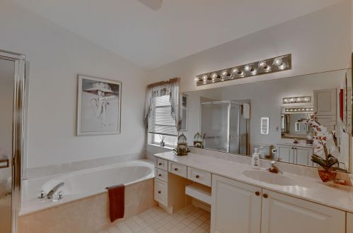 9679 Harbour Lk Cir, Boynton Beach FL 33437-3812 exterior