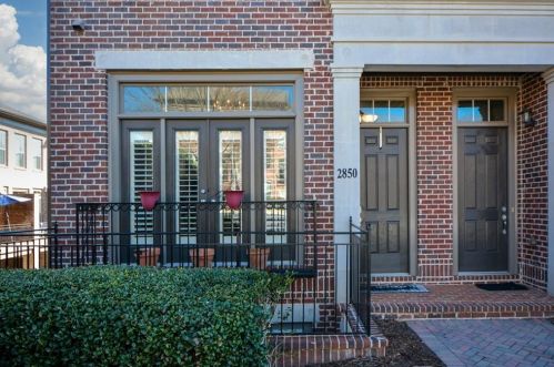 2850 Crescent Park Ln, Atlanta, GA 30339-6028