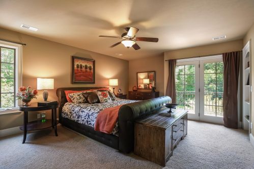 2068 Tall Pne Dr, Grand Rapids MI 49546-7923 exterior