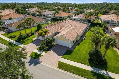 5045 Kingston Way, Naples FL 34119-9542 exterior