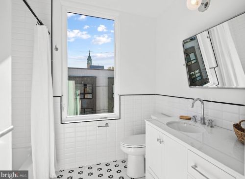 1609 2nd St, Philadelphia PA 19133 exterior