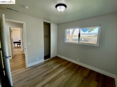 1834 Elkwood Dr, Concord CA  94519-1122 exterior