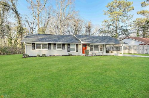 2679 Carriage Ln, Atlanta GA  30349-4233 exterior