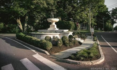 24 Aspen Ledges Rd, Ridgefield CT 06877-1826 exterior