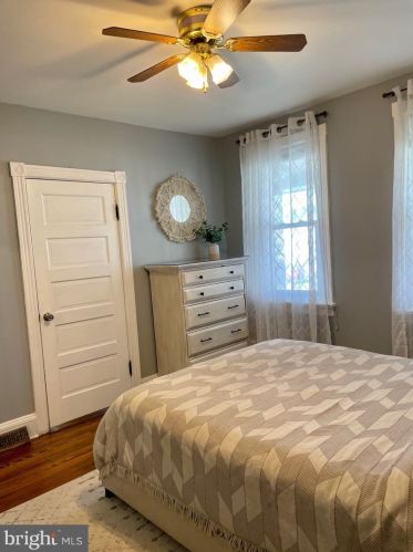 24 Edwin Ave, Trenton NJ 08610-4419 exterior