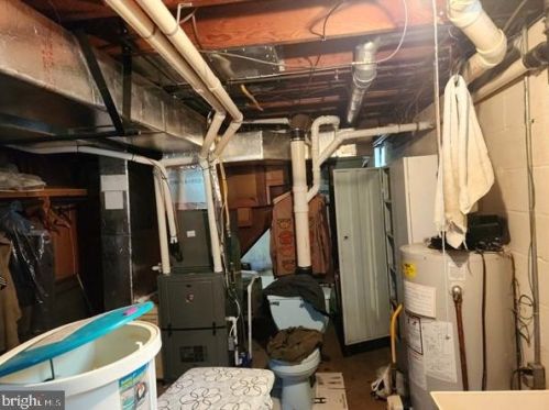 1410 Springside Dr, Lancaster PA 17603-6320 exterior