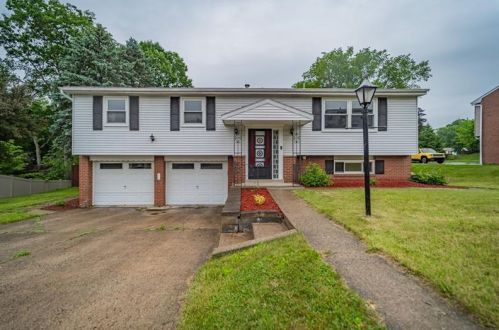 276 Boyce Park Dr, Pittsburgh, PA 15239-1938