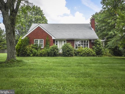 785 Pumping Station Rd, Quakertown, PA 18951-2573