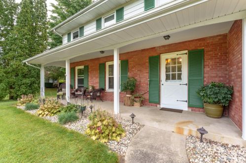 7888 Gleneagle Dr, Kalamazoo, MI 49048-8627