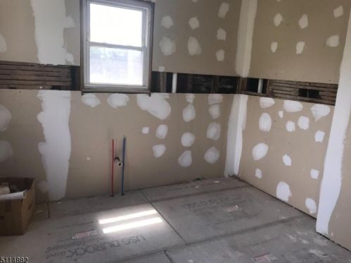 194 Wainwright St, Newark NJ 07112-1226 exterior