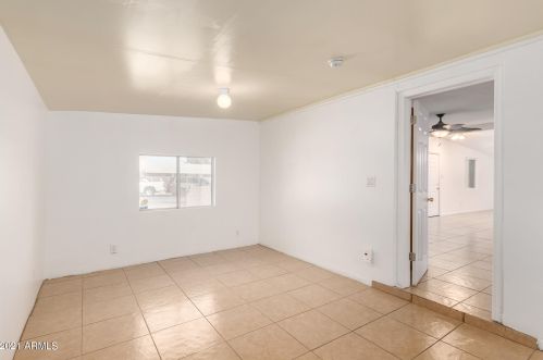 2638 47 Dr, Phoenix AZ 85031-1407 exterior