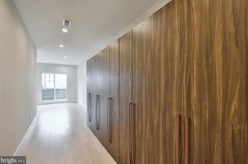 2404 Federal St, Philadelphia PA 19146-2432 exterior