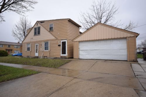 4375 61st St, Milwaukee WI  53220-3401 exterior