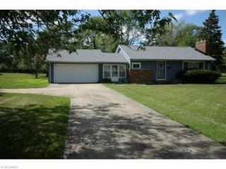 7352 Ward Rd, Cleveland, OH 44134-5537