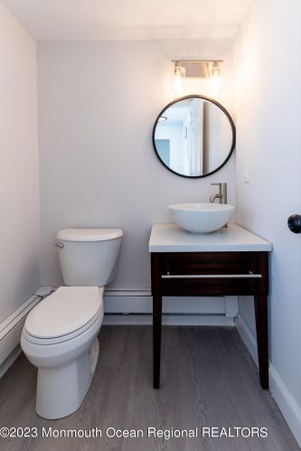 523 Holmes Ave, Lacey NJ  08731-1509 exterior