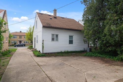 2708 69th St, Milwaukee WI  53219-2905 exterior