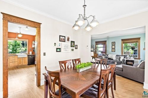 4211 Robinson St, Duluth MN 55804-2113 exterior