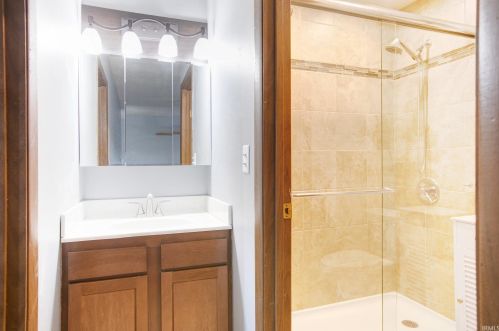 802 Berkley Cir, Mishawaka IN 46544-4802 exterior