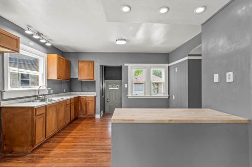 4505 Medford Ave, Milwaukee WI  53216-3448 exterior