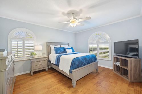 1292 Bent Pine Cv, Fort Pierce FL 34986-2102 exterior