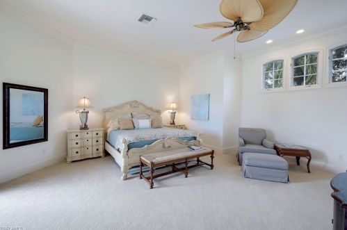 1483 Gormican Ln, Naples FL 34110-0921 exterior