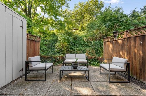 436 Country View Ct, Pittsburgh PA 15205-1608 exterior