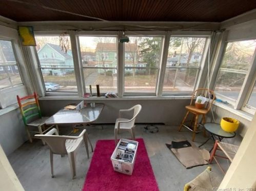 124 Stratford Rd, New Britain CT  06053-3238 exterior