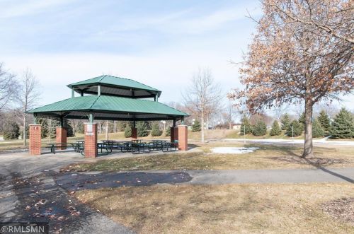 281 150th St, Saint Paul MN 55124-6992 exterior