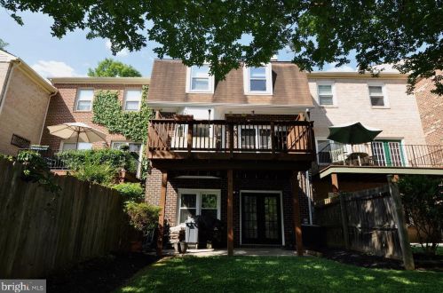 7523 Heatherton Ln, Rockville MD  20854-3232 exterior