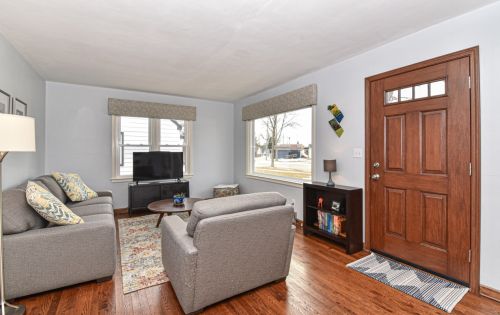 9030 Auer Ave, Milwaukee, WI 53222-3626