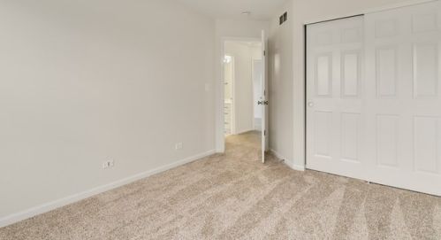 1715 Vlg Ct, Bull Valley IL 60014-2010 exterior