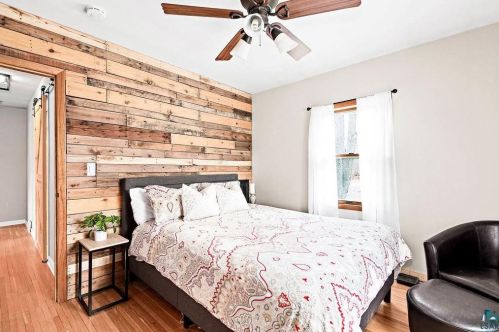 420 Sparkman Ave, Duluth MN 55803-2311 exterior