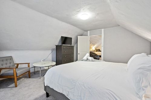 17 Lelia St, Pittsburgh PA 15211-2228 exterior