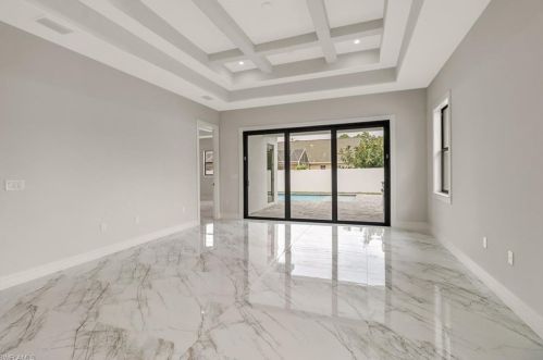 853 91st Ave, Naples FL  34108-2426 exterior