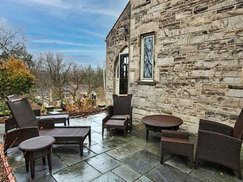 86 Hoodridge Dr, Pittsburgh PA 15228-1837 exterior