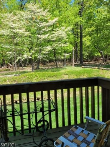 15 Lapis Cir, Town Center NJ 07052-2160 exterior