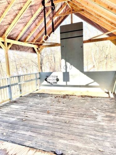 218 Prospect St, Chicopee MA 01013-4006 exterior